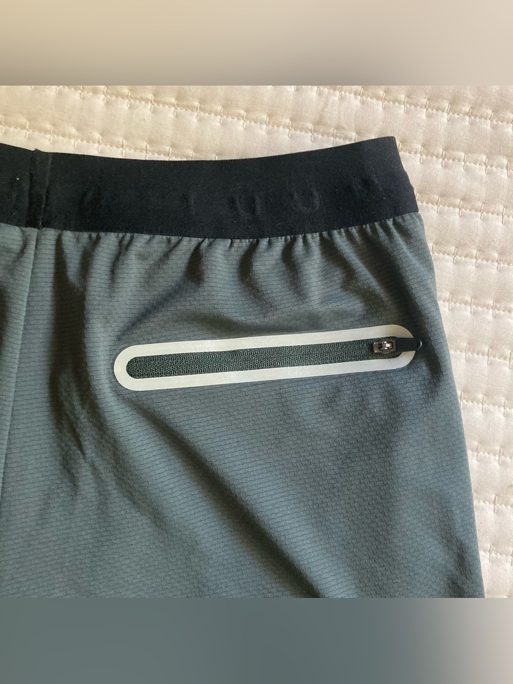 YoungLA Athletic Training Shorts Men’s Small Green Lined 5” Cargo Pockets Gym - Picture 4 of 12